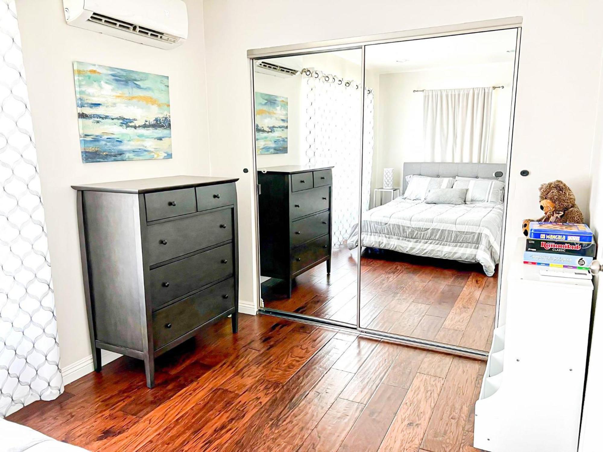 Modern 2-Bedroom Haven In The Heart Of La- Hud-Vp Los Angeles Exterior foto